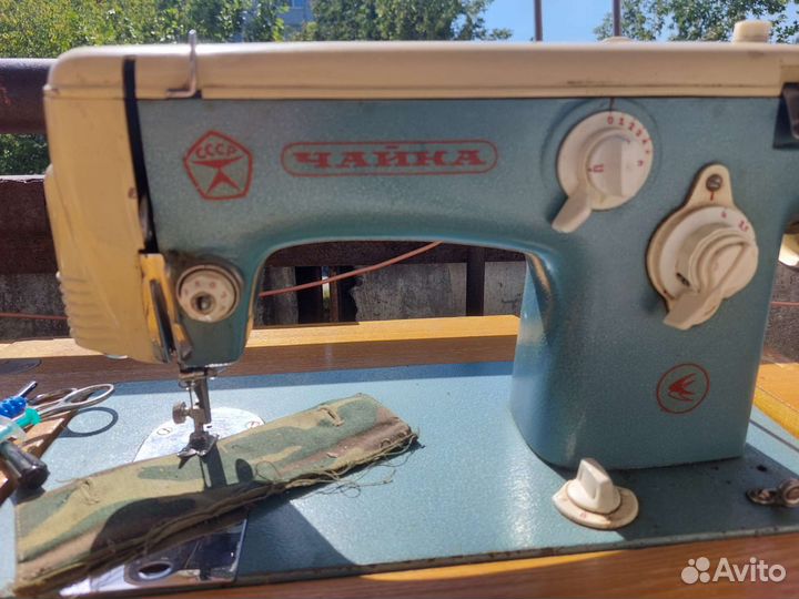 Швейная машина Чайка