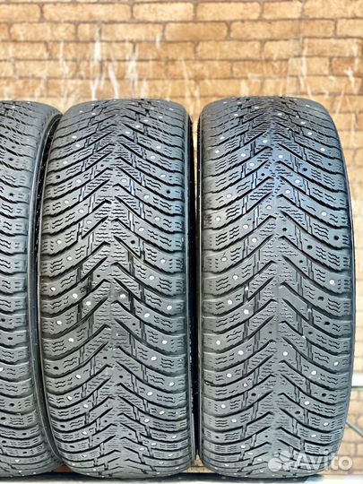 Nokian Tyres Hakkapeliitta 8 215/60 R16