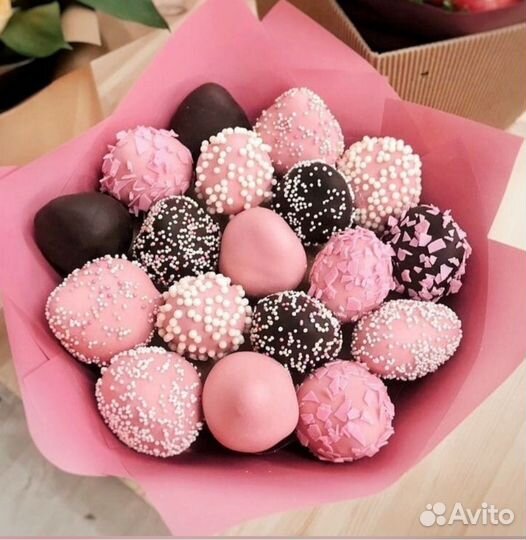 Клубника в шоколаде, съедобные букеты