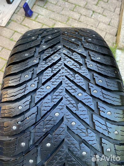 Nokian Tyres Hakkapeliitta 10 275/45 R20 100