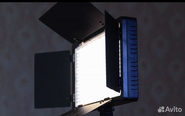 Видеосвет pro LED 600 RGB