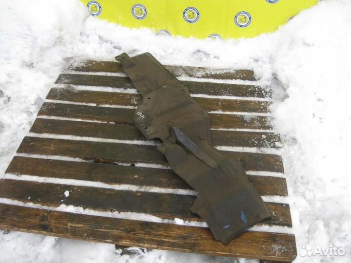 Шумоизоляция двс правая 5010226299 renault trucks