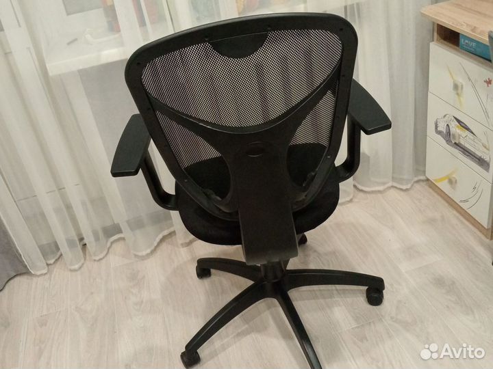 Компьютерное кресло