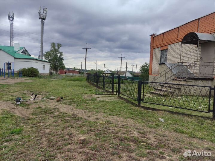 Покос травы триммером