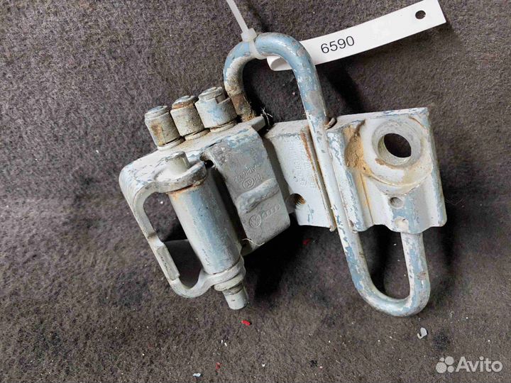 Петля двери Audi A4B7 (8E 2004-2008) 8E0 831 411 E