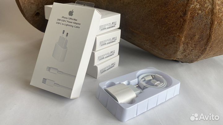 Быстрая зарядка для iPhone 20w + кабель