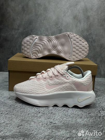 Кроссовки женские Nike Motiva Pearl pink/white