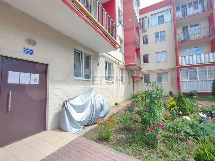 3-к. квартира, 78 м², 1/4 эт.