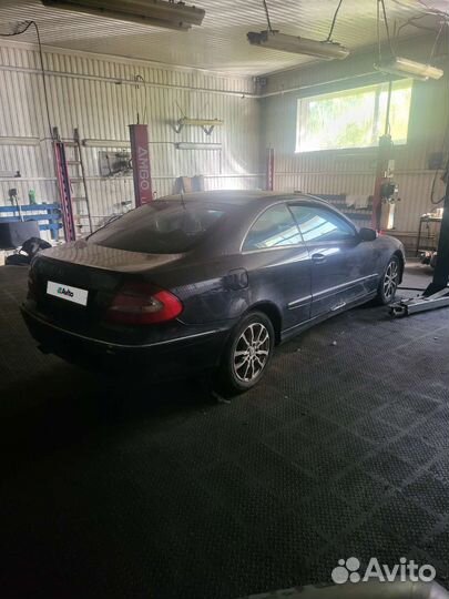 Mercedes-Benz CLK-класс 2.6 AT, 2003, 326 000 км