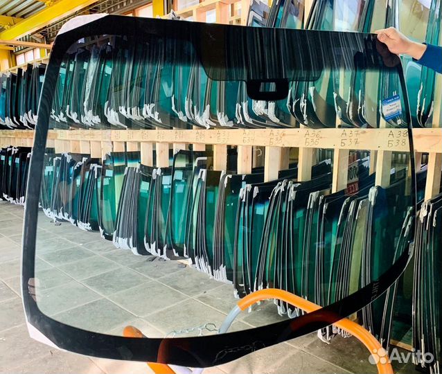 Лобовое стекло Ниссан Примера