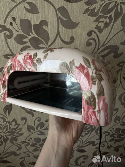 Лампа для сушки ногтей