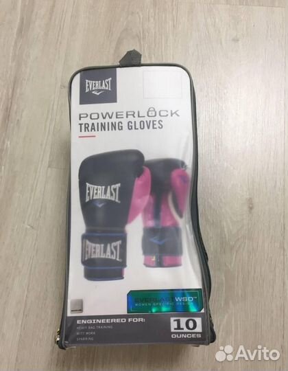 Боксерские перчатки 10 oz