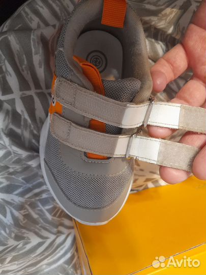 Кроссовки детские