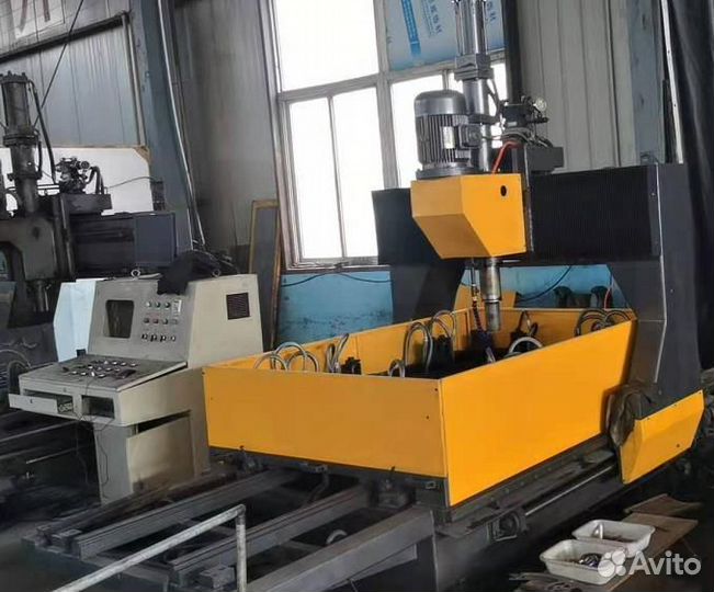Вертикально-сверлильный станок с чпу модель PD2010