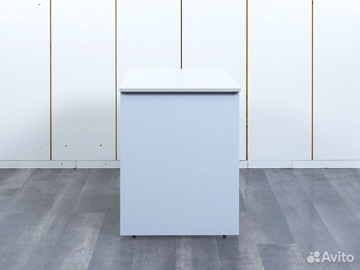 Стол для персонала