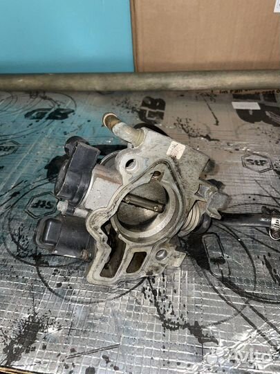 Дроссельная заслонка