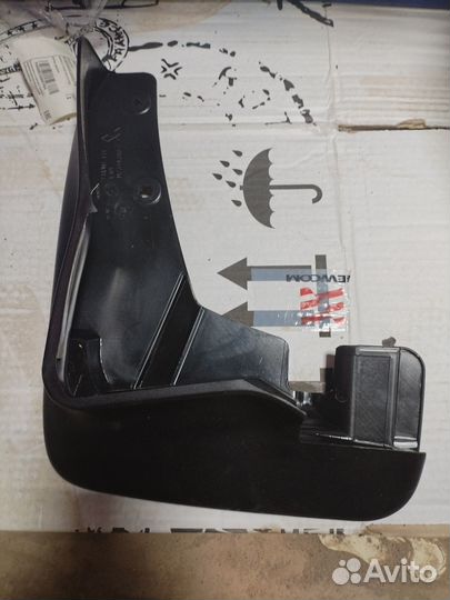 Брызговики передние комплект