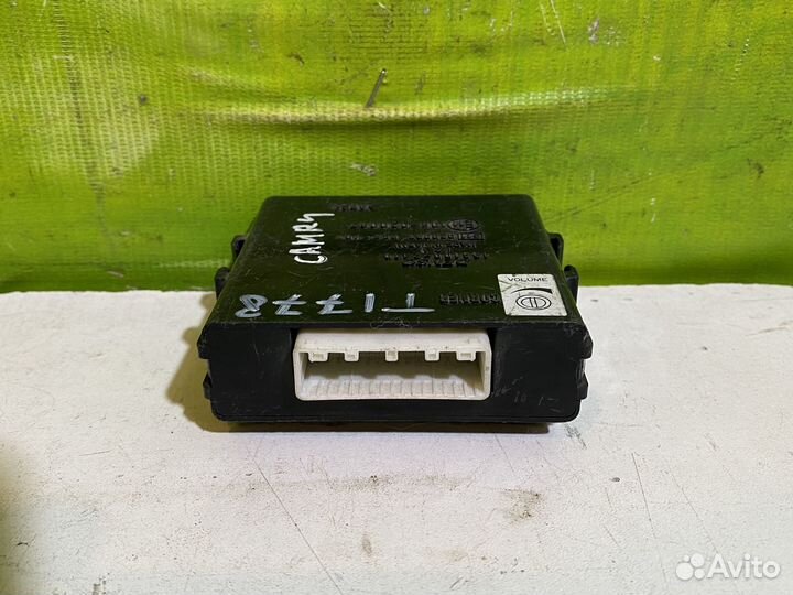 Блок управления парктрониками Toyota Camry V40