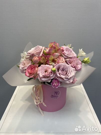 Цветы/коробка с цветами