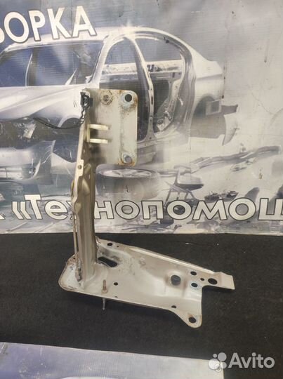 Замок капота Audi 80 B3