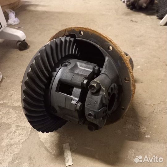 Редуктор заднего моста задний Toyota Land Cruiser