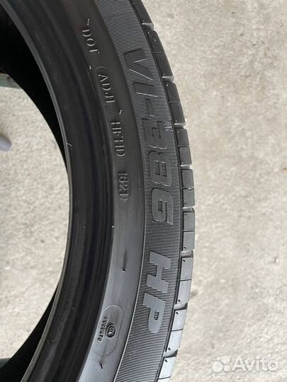 Pirelli P Zero Rosso 235/45 R19 и 275/40 R19 101Y