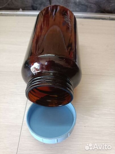 Двухлитровая банка темного стекла