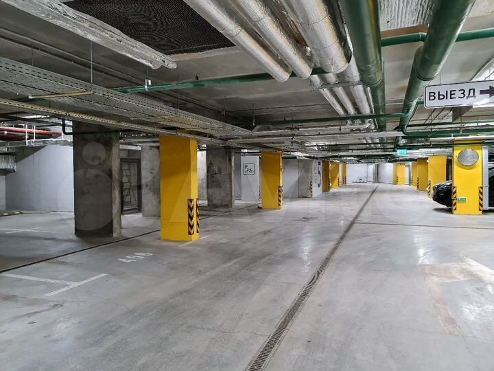 Машиноместо, 14 м²