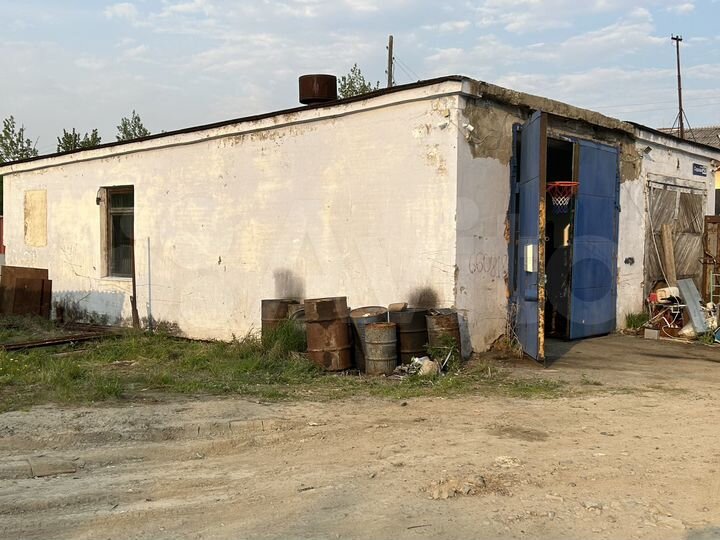 Гараж, > 30 м²