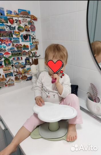 Стульчик для купания и умывания на присосках