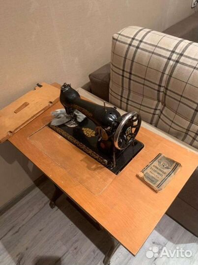 Швейная машина Подольск ножная