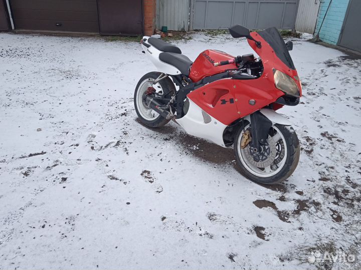 Спортивный мотоцикл