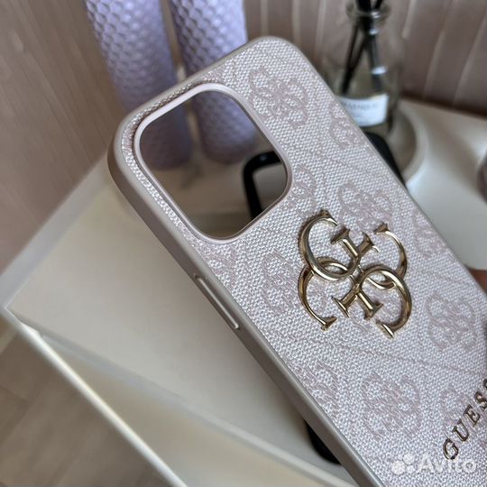 Чехлы Guess на iPhone 13 Pro