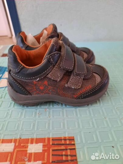 Кросовки на мальчика фирмы Котофей