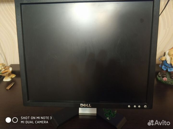 Монитор для компьютера Dell