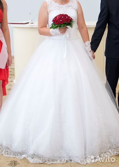 Свадебное платье