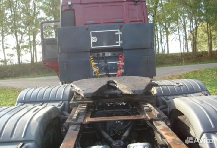 Pазбираем грузовик MAN TGA 2000-2008