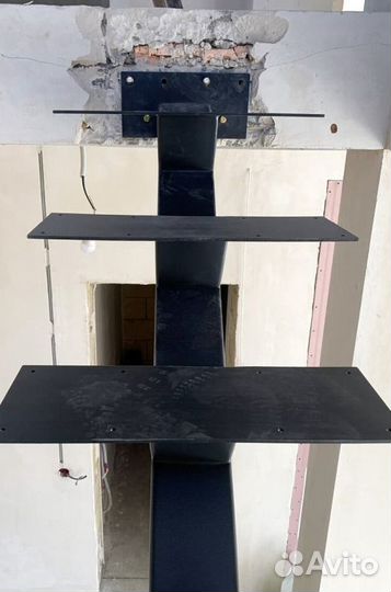 Прямая лестница на металлокаркасе