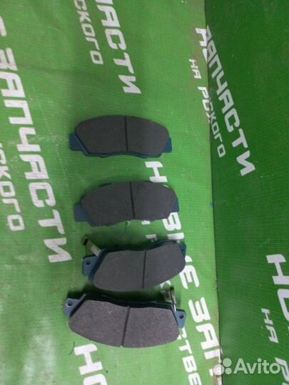 Передние тормозные колодки Honda Accord 1990