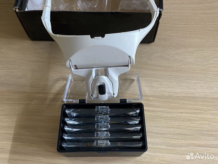 Приспособление для работы с мелкими деталями