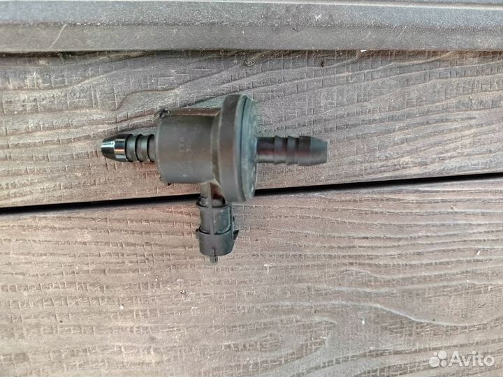 Клапан вентиляции топливного бака GM 55574240