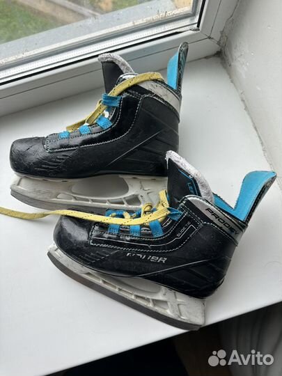 Хоккейные коньки бауэр