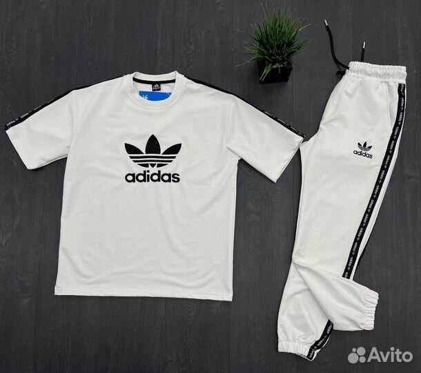 Спортивный костюм весенний Adidas