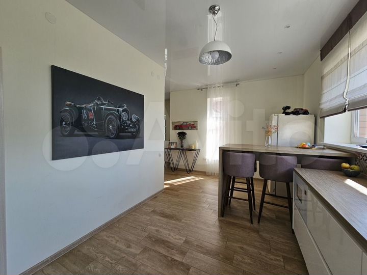 Дом 190 м² на участке 5 сот.