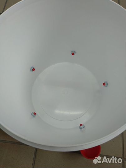 Чашечные поилки для кур, бройлеров, перепелов