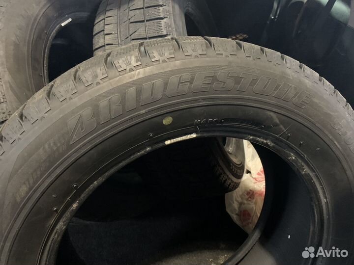 Bridgestone Blizzak Revo GZ 225/60 R17