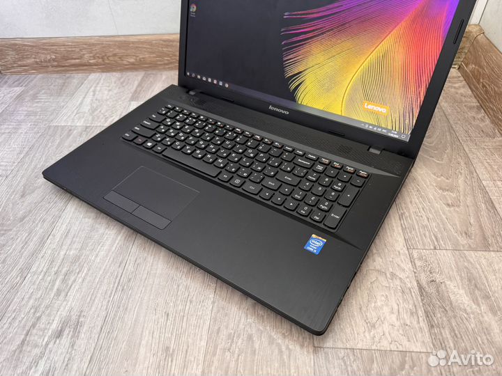 Lenovo Большой/Мощный (17.3/i5-4200M/GT 720M/SSD)