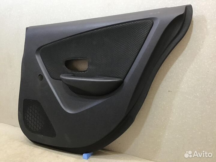 Обшивка двери задней правой Nissan Almera (G15) 20