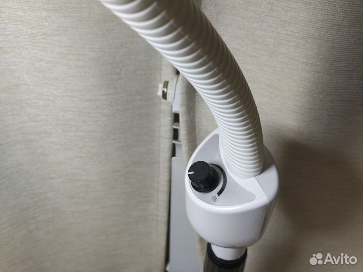 Лампа лупа для косметолога напольная