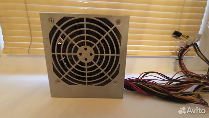 Блок питания FSP PNR 550W